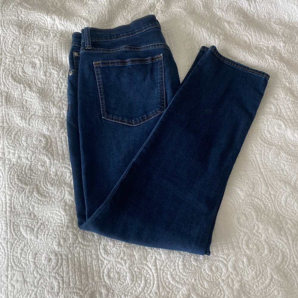 GAP High Waisted Crop Girlfriend Jean